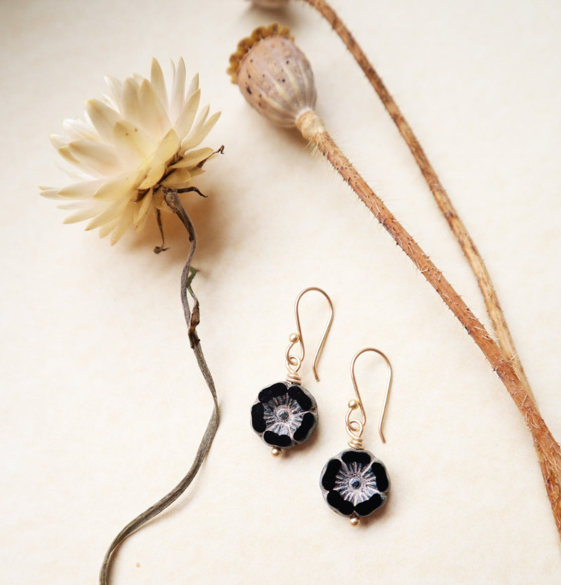 GARDEN EARRINGS - ONYX