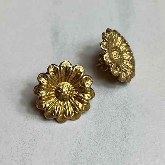 Daisy Stud Earrings
