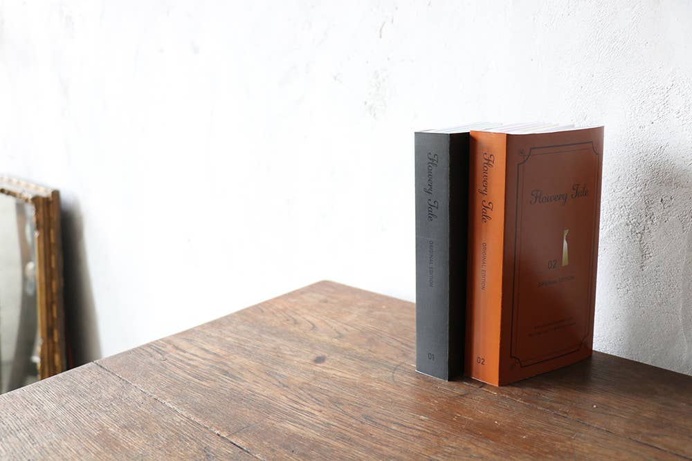 Flower Tale; the book-like vase from Japan