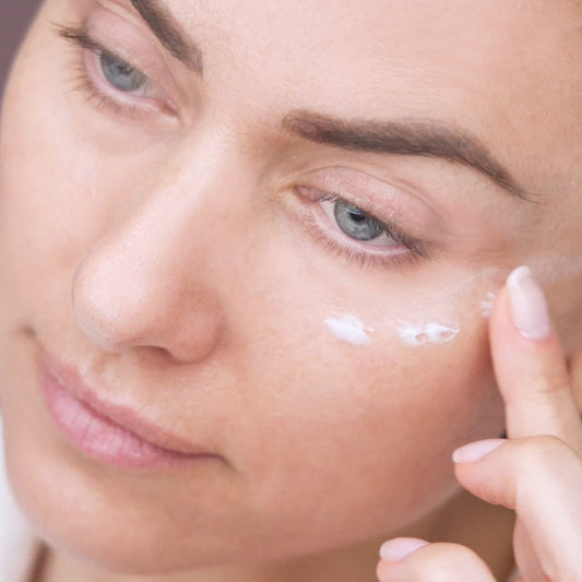 Sleepwear for eyes, eye treatment