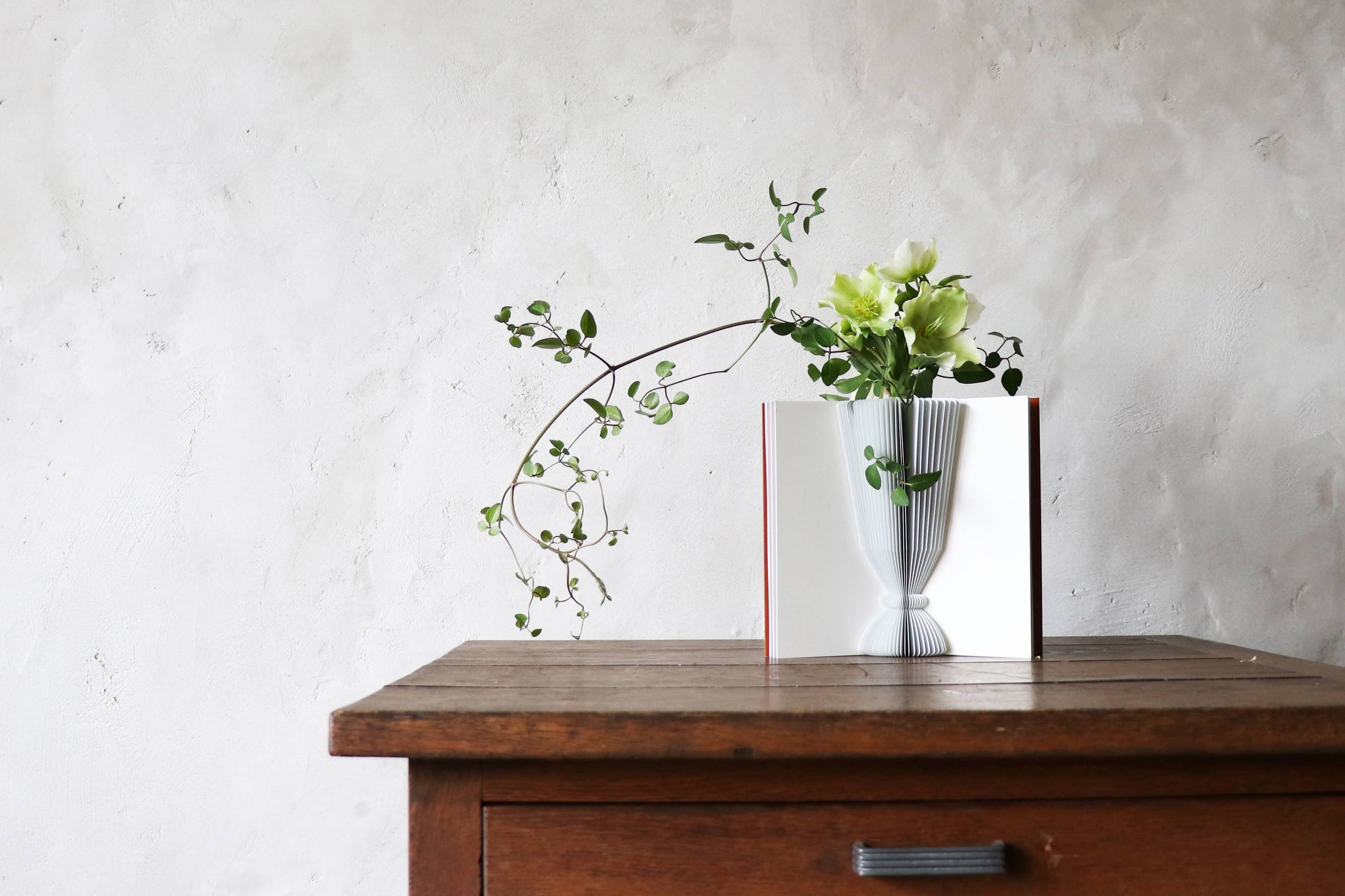 Flower Tale; the book-like vase from Japan